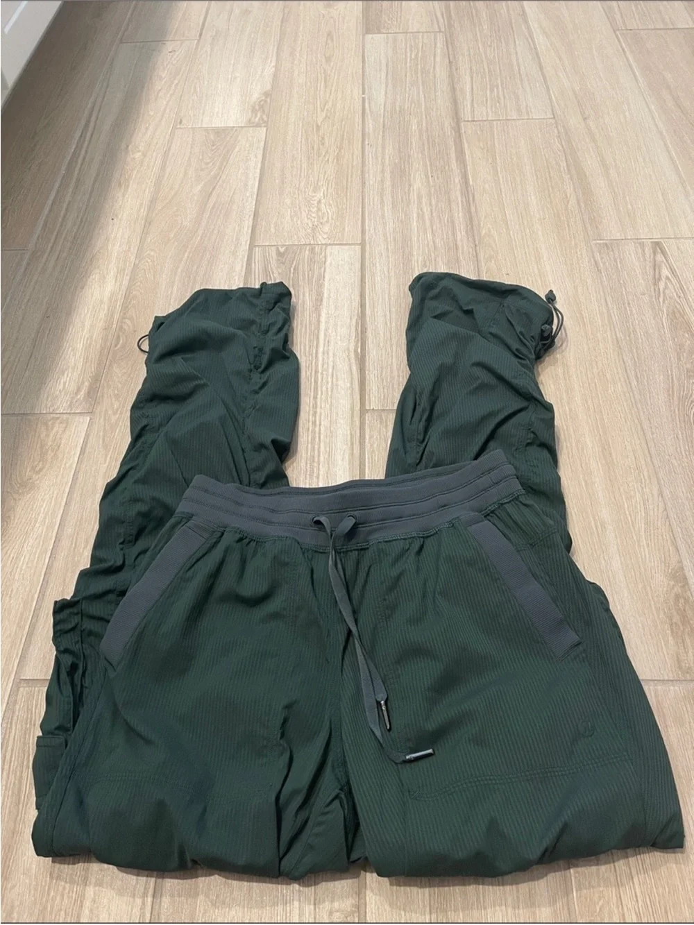 Lululemon Dance Studio Relaxed Fit Mid Rise Cargo Pants Legacy Green Sz XS